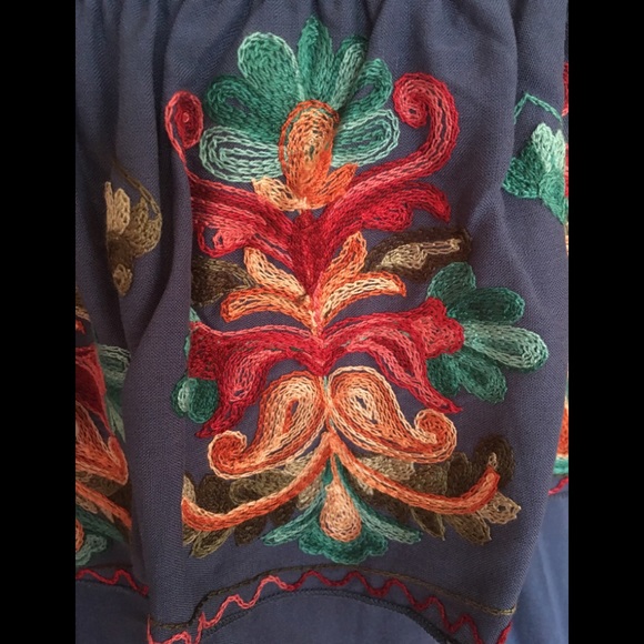 NWT Nordstrom’s Surf Gypsy Denim Embroidered Top M - Picture 7 of 8